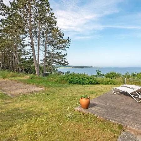 Vakantiehuis Three-bedroom In