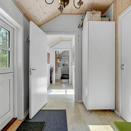 Three-bedroom In * Knebel