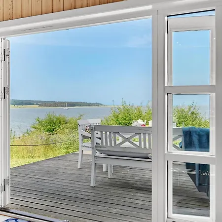 Three-bedroom In Knebel