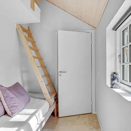 Сasa de vacaciones Three-bedroom In