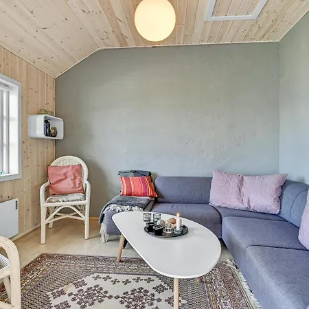Three-bedroom In Knebel