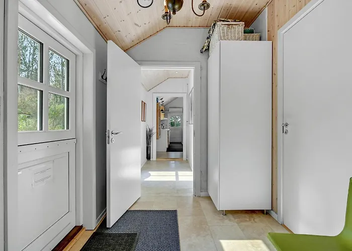 Three-bedroom In * Knebel