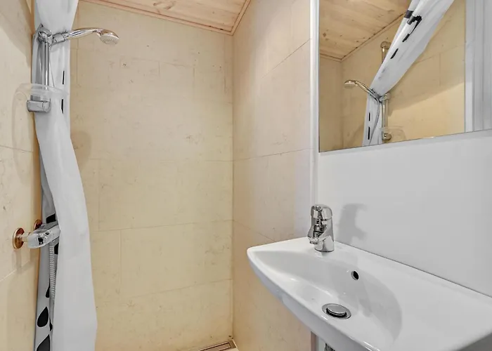 Three-bedroom In Holiday home *