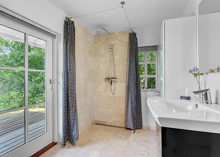 Three-bedroom In Holiday home Knebel