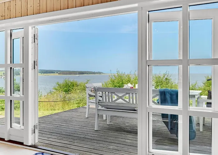 Three-bedroom In Knebel