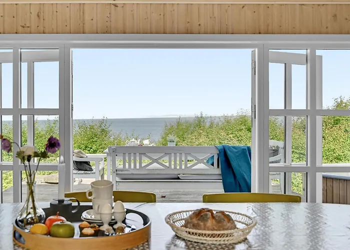 Three-bedroom In * Knebel