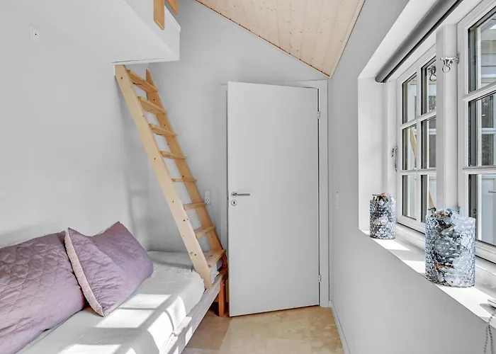 Holiday home Three-bedroom In