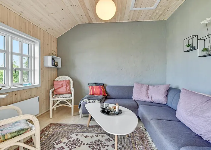 Three-bedroom In Knebel